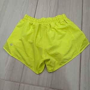 Lululemon hotty hot 4in shorts
